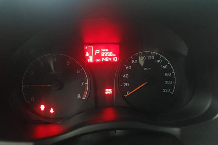 Used Hyundai Verna (older generation) 2014 1.4L Automatic Smart GLS Instrument Cluster