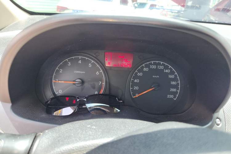 Used Hyundai Verna (older generation) 2014 1.4L Manual Smart GLS Trim Instrument Cluster