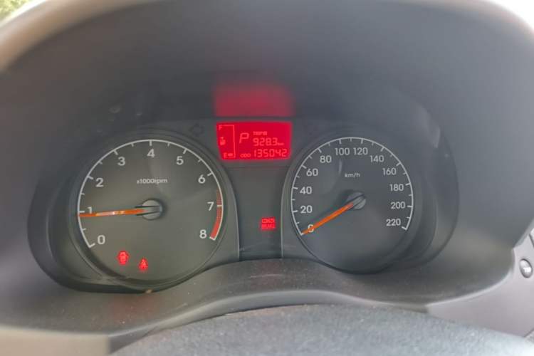 Used Hyundai Verna (older generation) 2014 1.4L Automatic Smart GLS Instrument Cluster