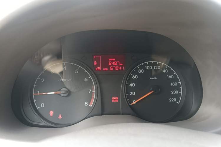 Used Hyundai Verna (older generation) 2014 1.4L Manual Smart GLS Trim Instrument Cluster