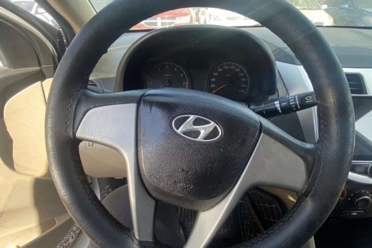 Used Hyundai Verna (older generation) 2014 1.4L Automatic Smart GLS Interior 1