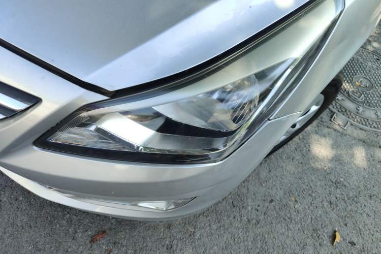 Used Hyundai Verna (older generation) 2014 1.4L Manual Smart GLS Trim Left Front Headlight
