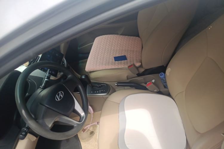 Used Hyundai Verna (older generation) 2014 1.4L Automatic Smart GLS Left Front Seat