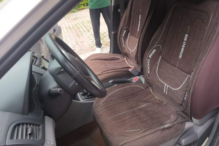 Used Hyundai Verna (older generation) 2014 1.4L Manual Smart GLS Trim Left Front Seat
