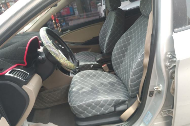 Used Hyundai Verna (older generation) 2014 1.4L Manual Smart GLS Trim Left Front Seat