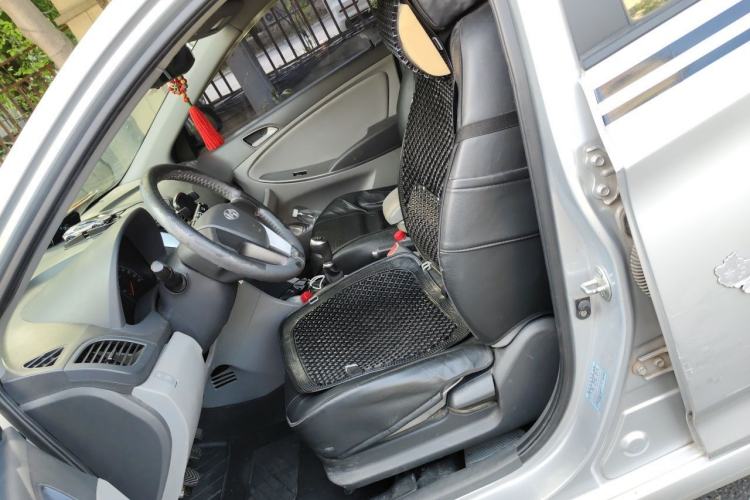 Used Hyundai Verna (older generation) 2014 1.4L Manual Smart GLS Trim Left Front Seat