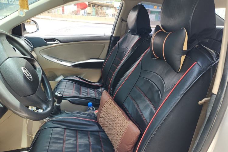 Used Hyundai Verna (older generation) 2014 1.4L Manual Smart GLS Trim Left Front Seat