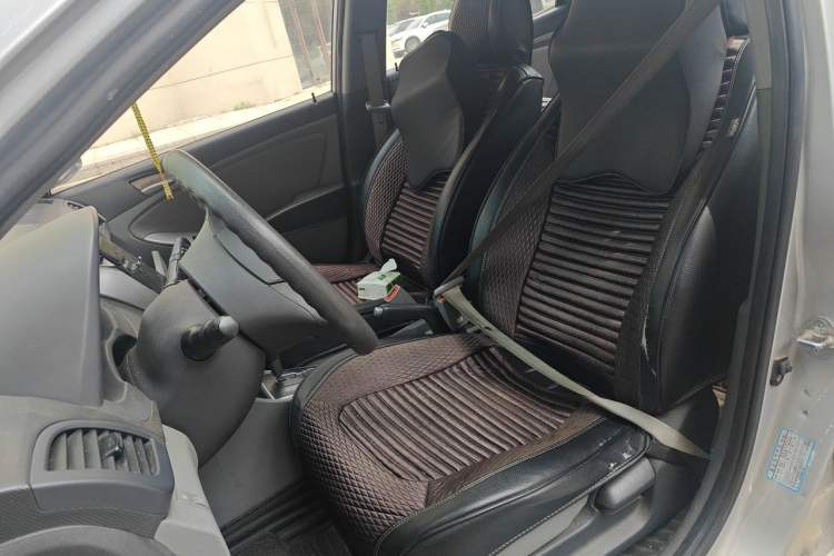 Used Hyundai Verna (older generation) 2014 1.4L Automatic Smart GLS Left Front Seat