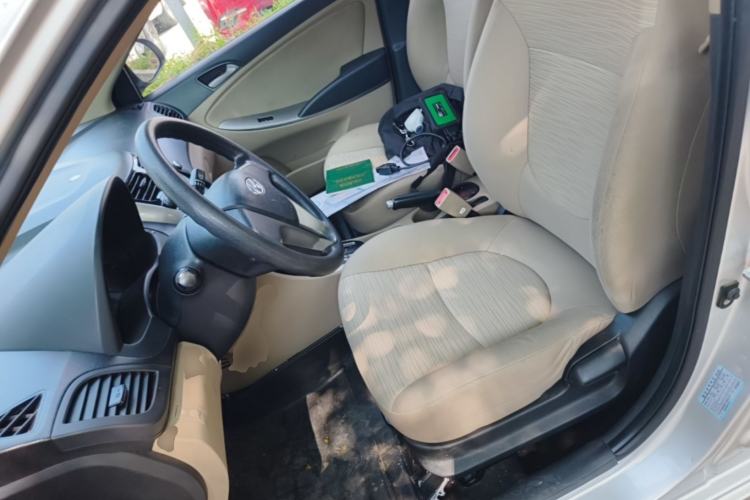 Used Hyundai Verna (older generation) 2014 1.4L Automatic Smart GLS Left Front Seat