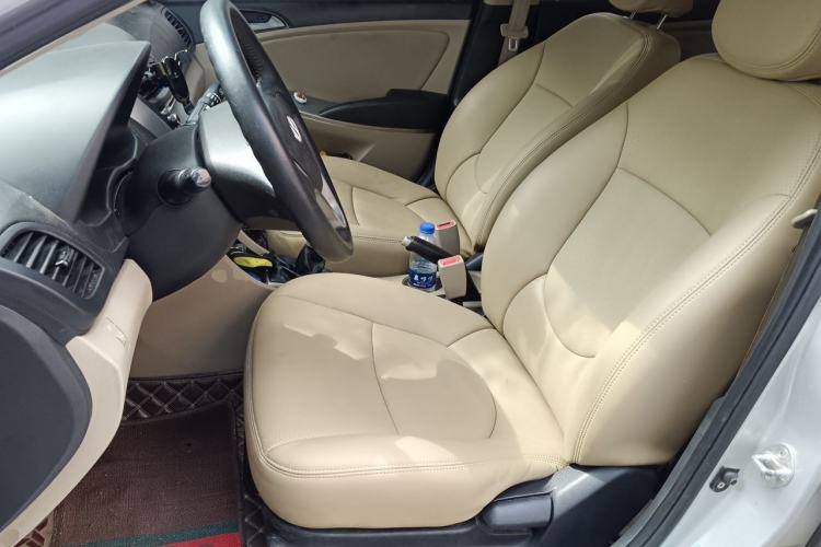 Used Hyundai Verna (older generation) 2014 1.4L Manual Smart GLS Trim Left Front Seat