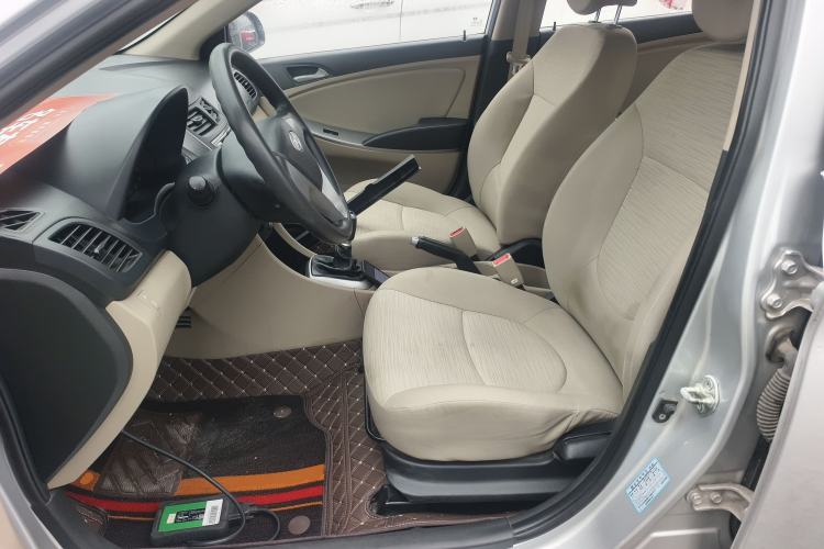 Used Hyundai Verna (older generation) 2014 1.4L Manual Smart GLS Trim Left Front Seat
