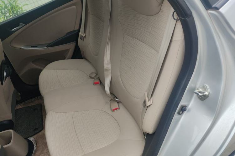 Used Hyundai Verna (older generation) 2014 1.4L Manual Smart GLS Trim Left Rear Seat