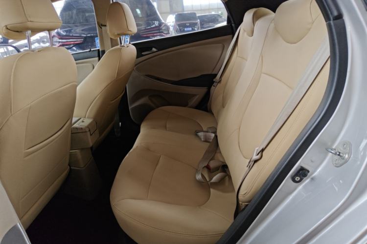 Used Hyundai Verna (older generation) 2014 1.4L Manual Smart GLS Trim Left Rear Seat