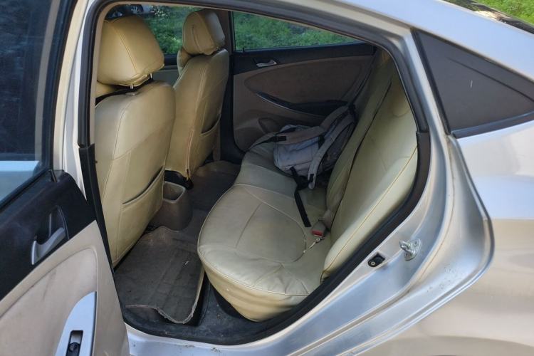 Used Hyundai Verna (older generation) 2014 1.4L Manual Smart GLS Trim Left Rear Seat