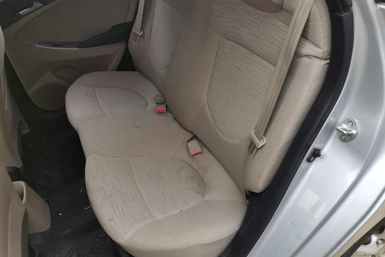 Used Hyundai Verna (older generation) 2014 1.4L Automatic Smart GLS Left Rear Seat