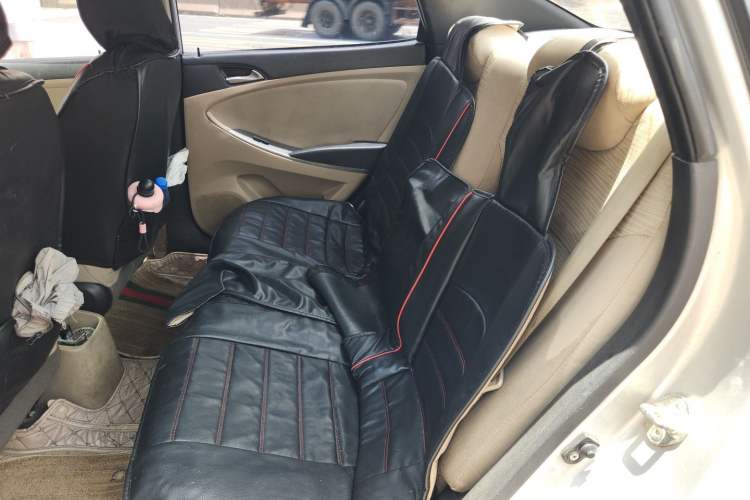 Used Hyundai Verna (older generation) 2014 1.4L Manual Smart GLS Trim Left Rear Seat