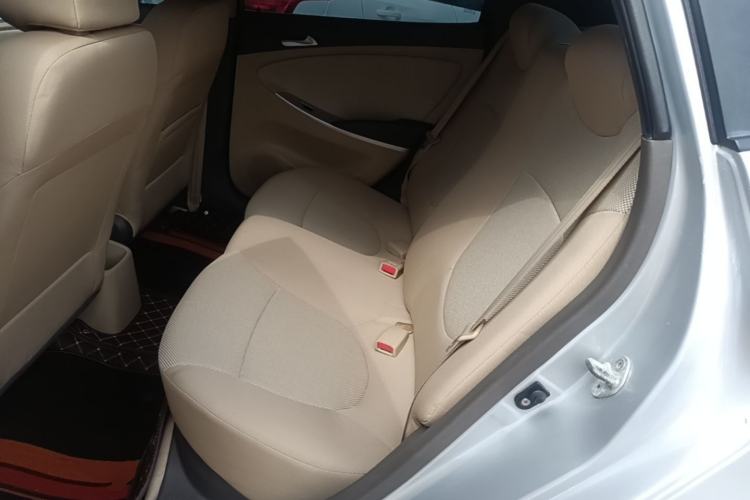 Used Hyundai Verna (older generation) 2014 1.4L Manual Smart GLS Trim Left Rear Seat