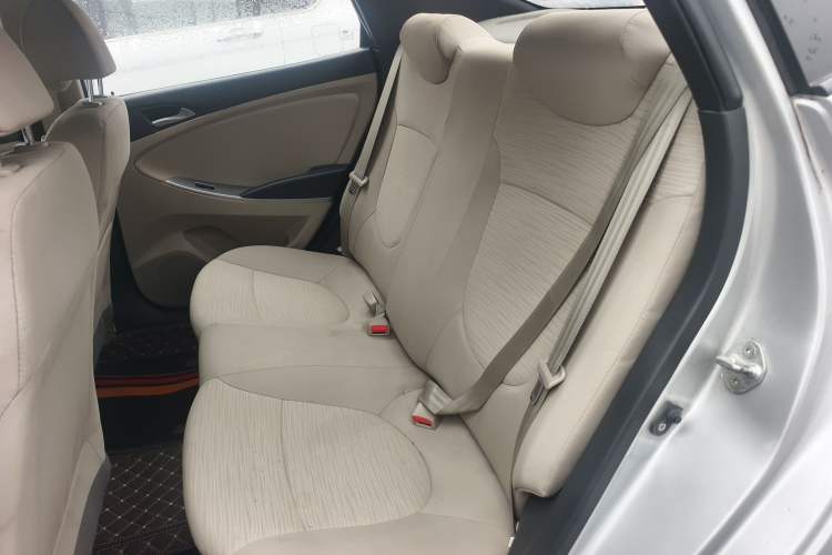 Used Hyundai Verna (older generation) 2014 1.4L Manual Smart GLS Trim Left Rear Seat