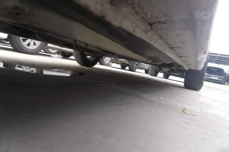 Used Hyundai Verna (older generation) 2014 1.4L Automatic Smart GLS Left Side Sill