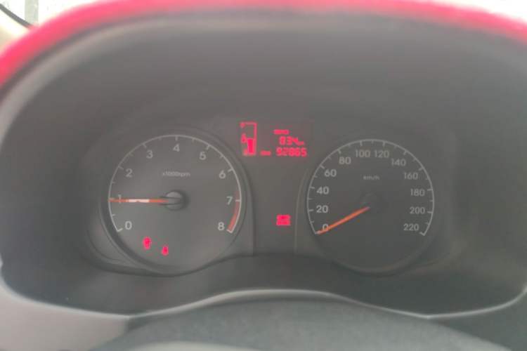 Used Hyundai Verna (older generation) 2014 1.4L Manual Smart GLS Trim Odometer Close Up