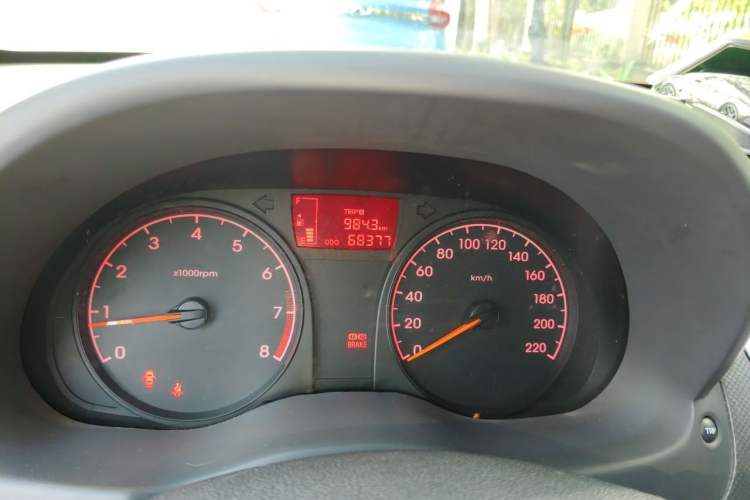 Used Hyundai Verna (older generation) 2014 1.4L Manual Smart GLS Trim Odometer Close Up