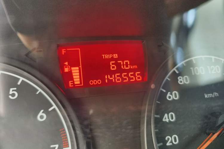 Used Hyundai Verna (older generation) 2014 1.4L Manual Smart GLS Trim Odometer Close Up