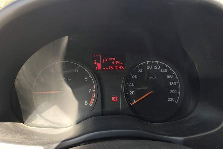 Used Hyundai Verna (older generation) 2014 1.4L Automatic Smart GLS Odometer Close Up
