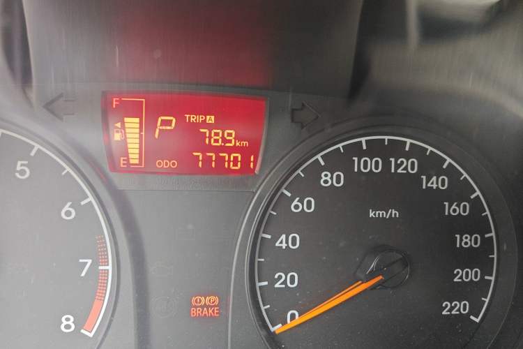 Used Hyundai Verna (older generation) 2014 1.4L Automatic Smart GLS Odometer Close Up