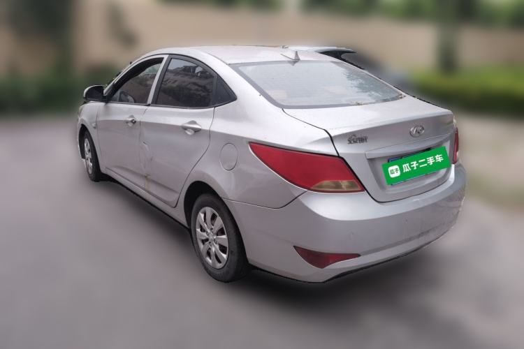 Used Hyundai Verna (older generation) 2014 1.4L Manual Smart GLS Trim Rear Left 45 Deg