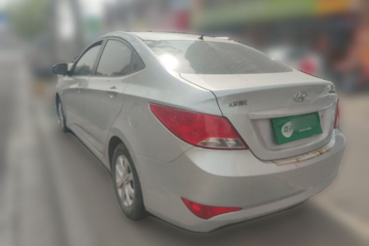 Used Hyundai Verna (older generation) 2014 1.4L Manual Smart GLS Trim Rear Left 45 Deg