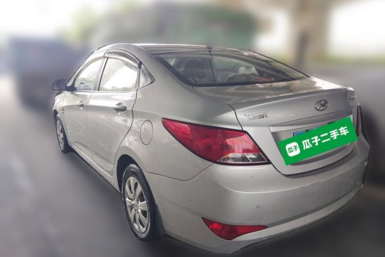 Used Hyundai Verna (older generation) 2014 1.4L Manual Smart GLS Trim Rear Left 45 Deg