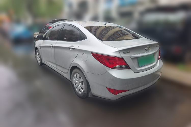 Used Hyundai Verna (older generation) 2014 1.4L Manual Smart GLS Trim Rear Left 45 Deg