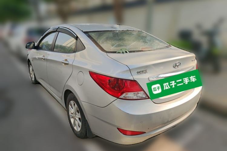 Used Hyundai Verna (older generation) 2014 1.4L Manual Smart GLS Trim Rear Left 45 Deg