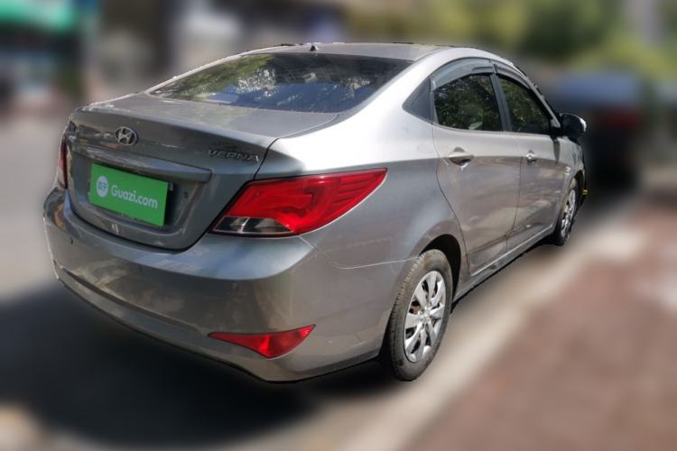 Used Hyundai Verna (older generation) 2014 1.4L Manual Fashion GS Model Rear Right 45 Deg