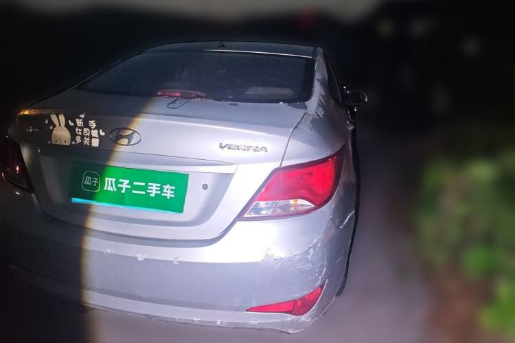 Used Hyundai Verna (older generation) 2014 1.4L Manual Smart GLS Trim Rear Right 45 Deg