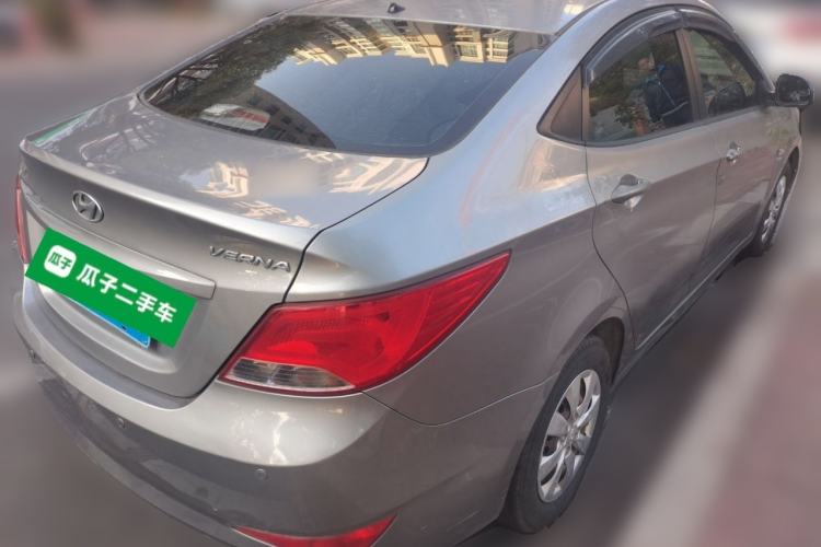 Used Hyundai Verna (older generation) 2014 1.4L Manual Fashion GS Model Rear Right 45 Deg