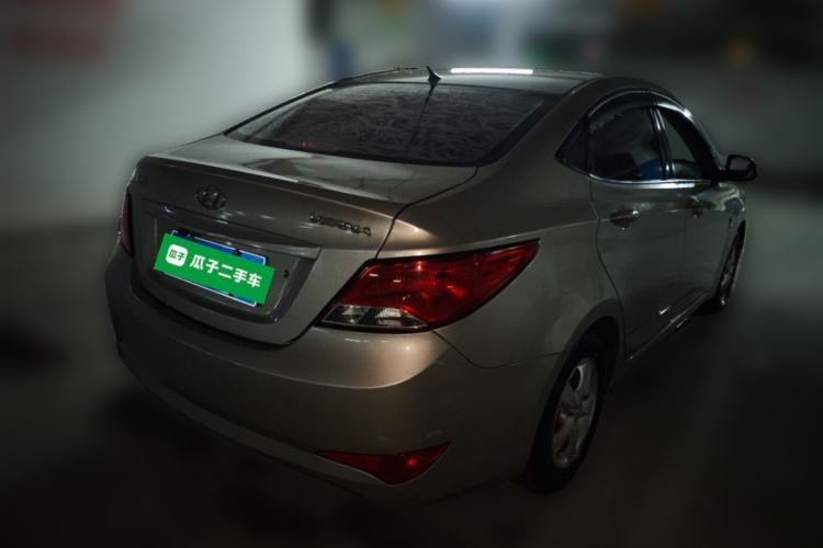 Used Hyundai Verna (older generation) 2014 1.4L Automatic Smart GLS Rear Right 45 Deg