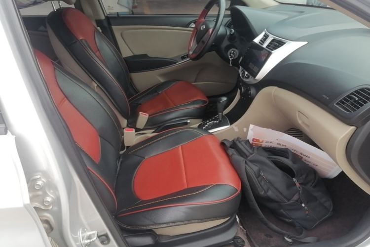 Used Hyundai Verna (older generation) 2014 1.4L Automatic Smart GLS Right Front Seat