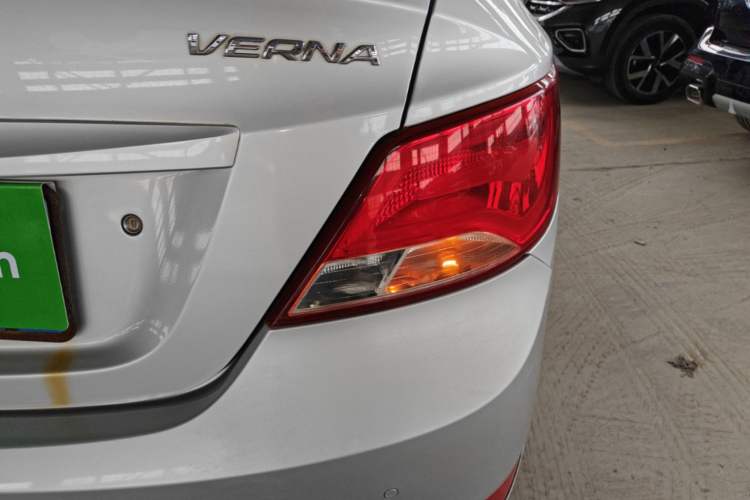 Used Hyundai Verna (older generation) 2014 1.4L Manual Smart GLS Trim Right Rear Taillight