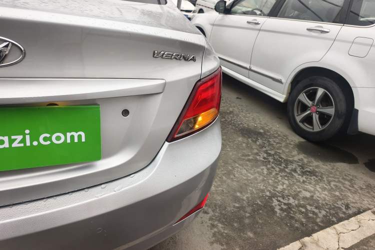 Used Hyundai Verna (older generation) 2014 1.4L Manual Smart GLS Trim Right Rear Taillight
