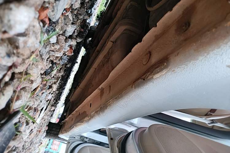 Used Hyundai Verna (older generation) 2014 1.4L Manual Smart GLS Trim Right Side Sill