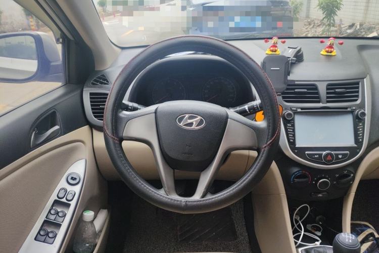 Used Hyundai Verna (older generation) 2014 1.4L Manual Smart GLS Trim Steering Wheel