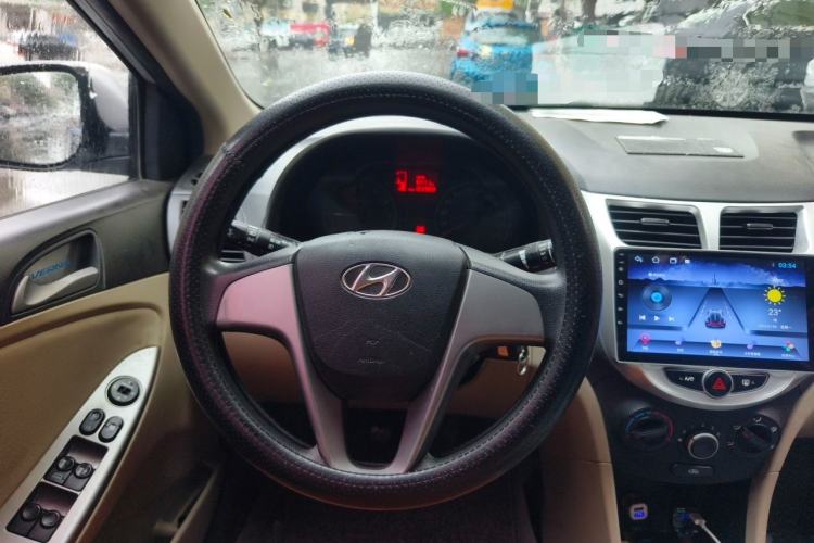 Used Hyundai Verna (older generation) 2014 1.4L Manual Smart GLS Trim Steering Wheel