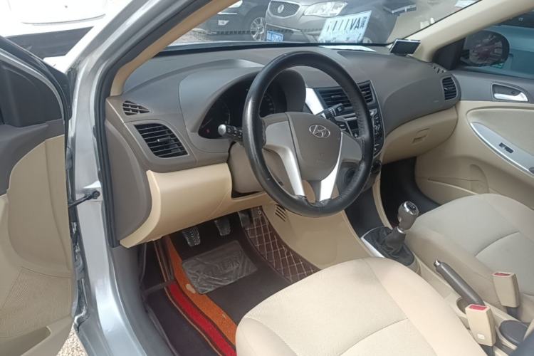 Used Hyundai Verna (older generation) 2014 1.4L Manual Smart GLS Trim Steering Wheel