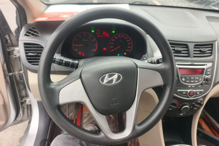 Used Hyundai Verna (older generation) 2014 1.4L Manual Smart GLS Trim Steering Wheel
