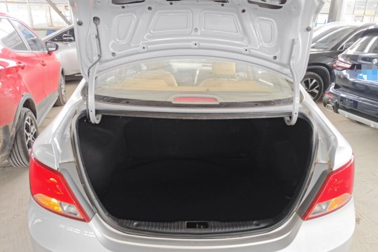 Used Hyundai Verna (older generation) 2014 1.4L Manual Smart GLS Trim Trunk
