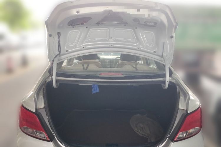 Used Hyundai Verna (older generation) 2014 1.4L Manual Smart GLS Trim Trunk