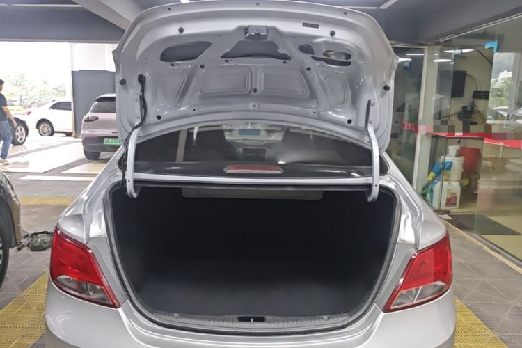 Used Hyundai Verna (older generation) 2014 1.4L Automatic Smart GLS Trunk