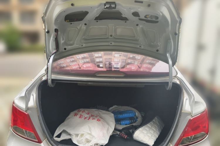 Used Hyundai Verna (older generation) 2014 1.4L Automatic Smart GLS Trunk