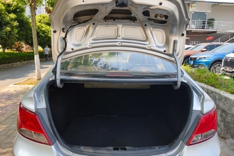 Used Hyundai Verna (older generation) 2014 1.4L Automatic Smart GLS Trunk